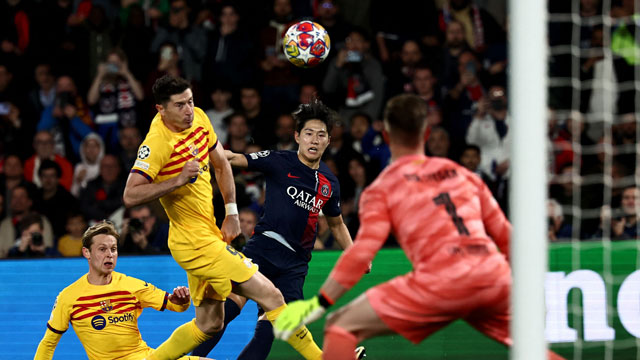 ‘이강인 61분’ PSG, UCL 8강 1차전서 바르셀로나에 2-3 역전패