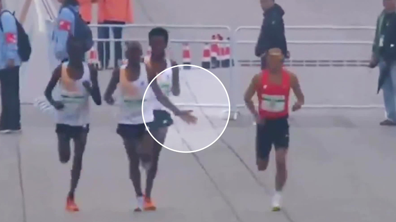 중국 마라톤 선수에 “먼저 가라” 파문…케냐 선수, “승부 조작” 실토