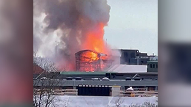 덴마크 코펜하겐 랜드마크 건물서 대형 화재