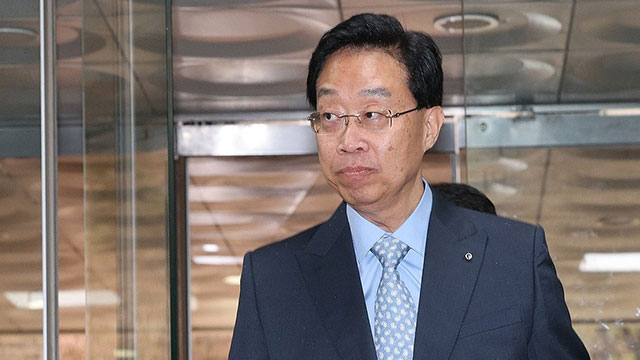 ‘8억 대 금품수수 혐의’ 전준경 전 민주연구원 부원장 재판행