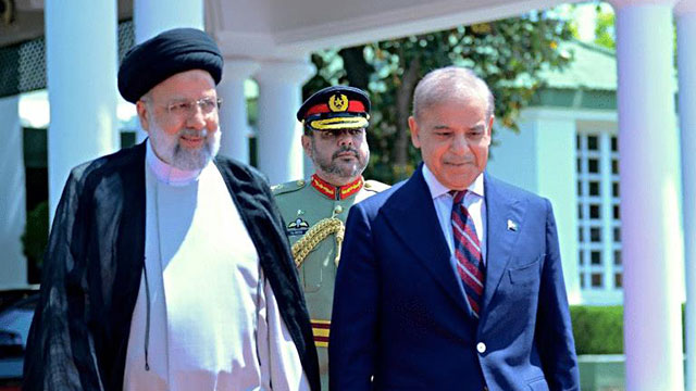 파키스탄, 이란과 협력 강화 방침…미국 “제재 받을 가능성”