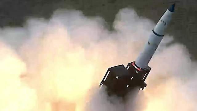 북한 미사일 더 빠르게 요격…<br>‘한국형 사드’ L-SAM 개발 완료