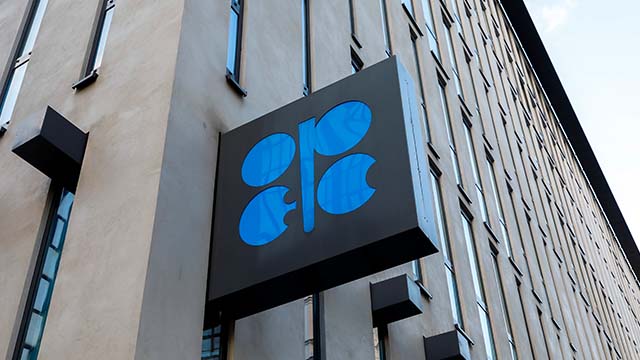 OPEC+, 공식 감산량 200만 배럴 내년 말까지 유지