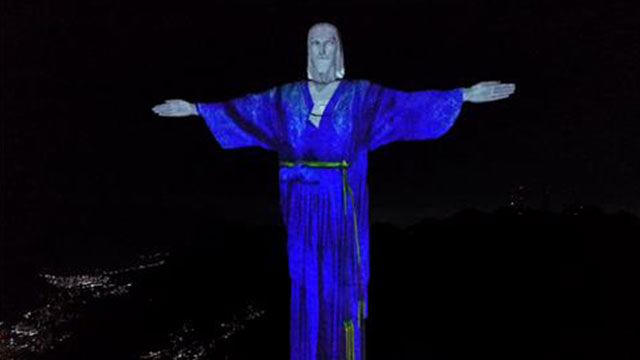 푸른 한복 입은 브라질 리우 예수상