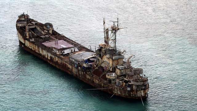 중 “필리핀 보급선 남중국해 해역 불법 침입…중국 선박과 충돌”