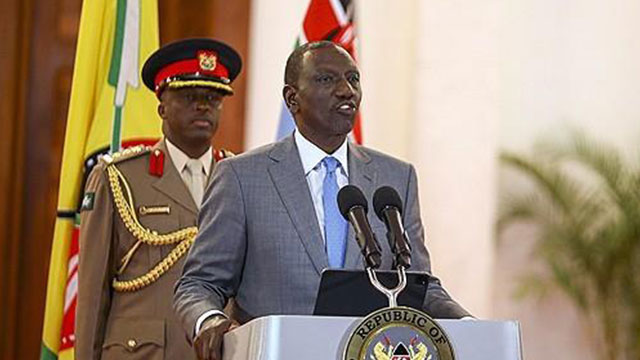 케냐 대통령, 유혈사태 촉발 증세법안에 거부권