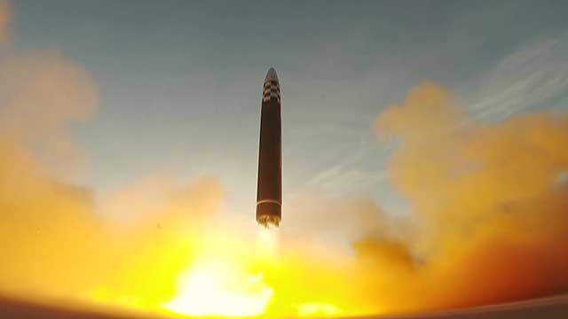 북한 탄도미사일 1발은 ‘비정상 비행’…평양 인근 내륙 낙하 가능성