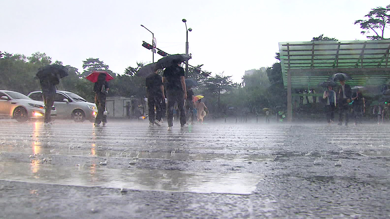 연일 기록적 폭우…이번 주가 올 장마 최대 고비될 듯