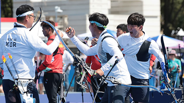 [파리올림픽] 남자 양궁 대표팀, 중국에 5-1 승리…단체전 은메달 확보