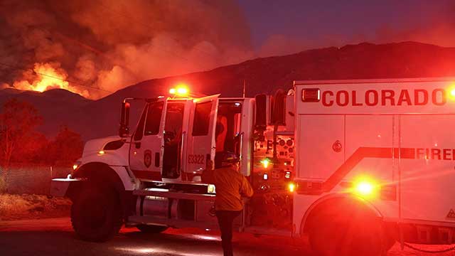 미 서부 90여곳서 동시다발 산불 …콜로라도이 날  주민 1명 사망