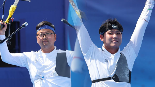한국 양궁, 남자 개인전 은메달 확보…김우진-이우석 4강 격돌