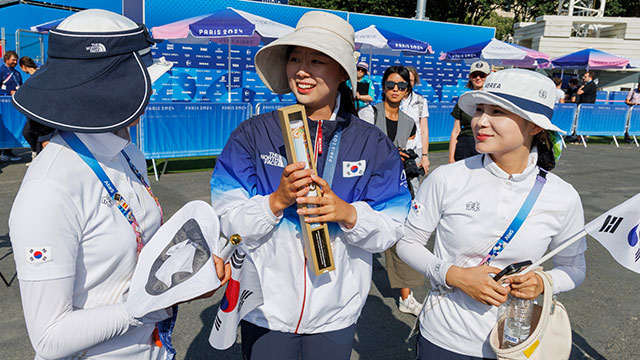 윤 대통령, ‘양궁 3관왕’ 임시현 축하…“세계 최강 궁사”