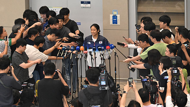 커지는 안세영 사태, 문체부 배드민턴협회 조사 착수