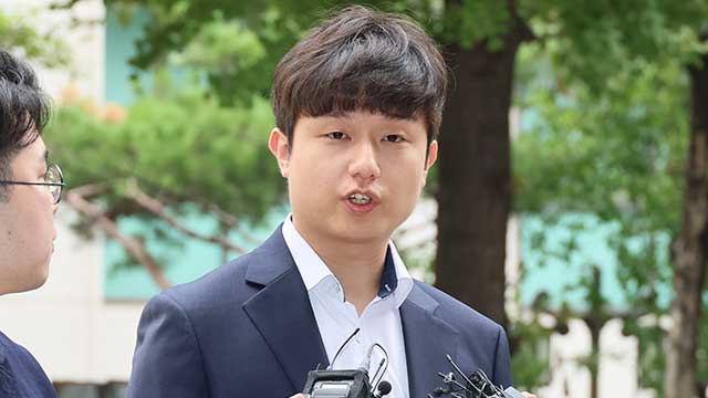 서울대병원 전공의 대표 경찰 출석…“이번 사태 큰 오점 남을 것”