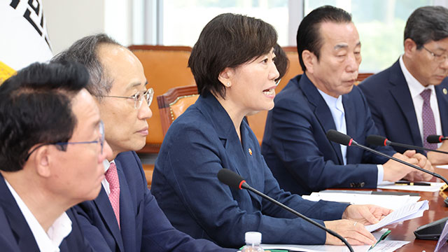 [속보] 당정 “밥쌀 재배면적 2만㏊ 즉시 격리…쌀 공급 과잉 해소”