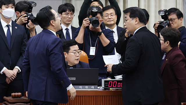 국회 운영위 대통령실 국감…‘윤석열-명태균 통화’·‘이재명 선고’ 등 충돌