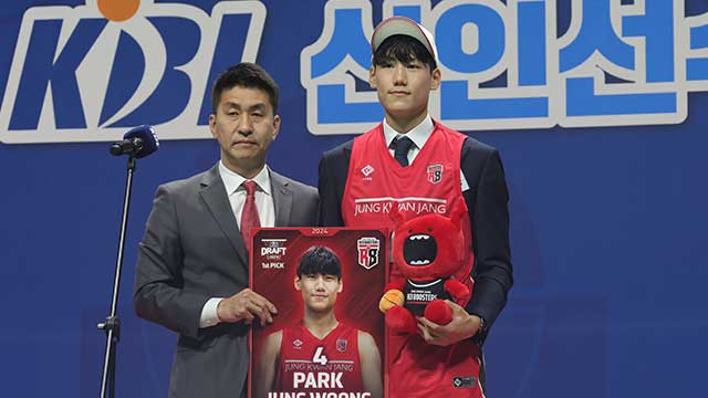 KBL 신인 1순위는 고교생 박정웅…역대 최초 ‘고졸 1·2순위’ 지명