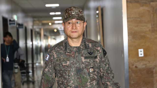 [속보] 검찰 비상계엄 특수본, ‘내란 혐의’ 박안수 육군참모총장 소환 조사