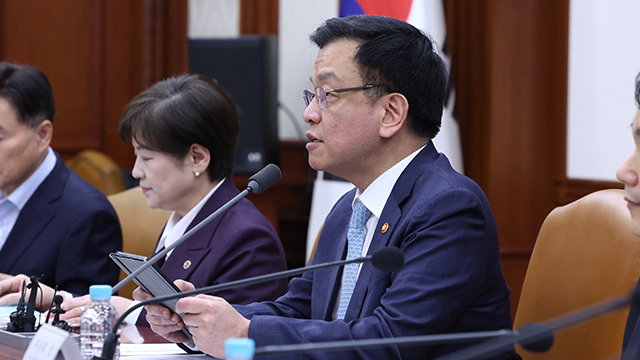 최상목 대행 “정부 배제한 국정협의회 유감…추가 재정 투입 절실”