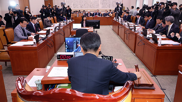 ​법사위, ‘최상목 몸조심 발언’·‘윤 구속취소’ 두고 여야 공방