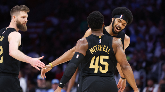NBA 클리블랜드, 마이애미 55점 차 완파…4연승으로 PO 2R 진출