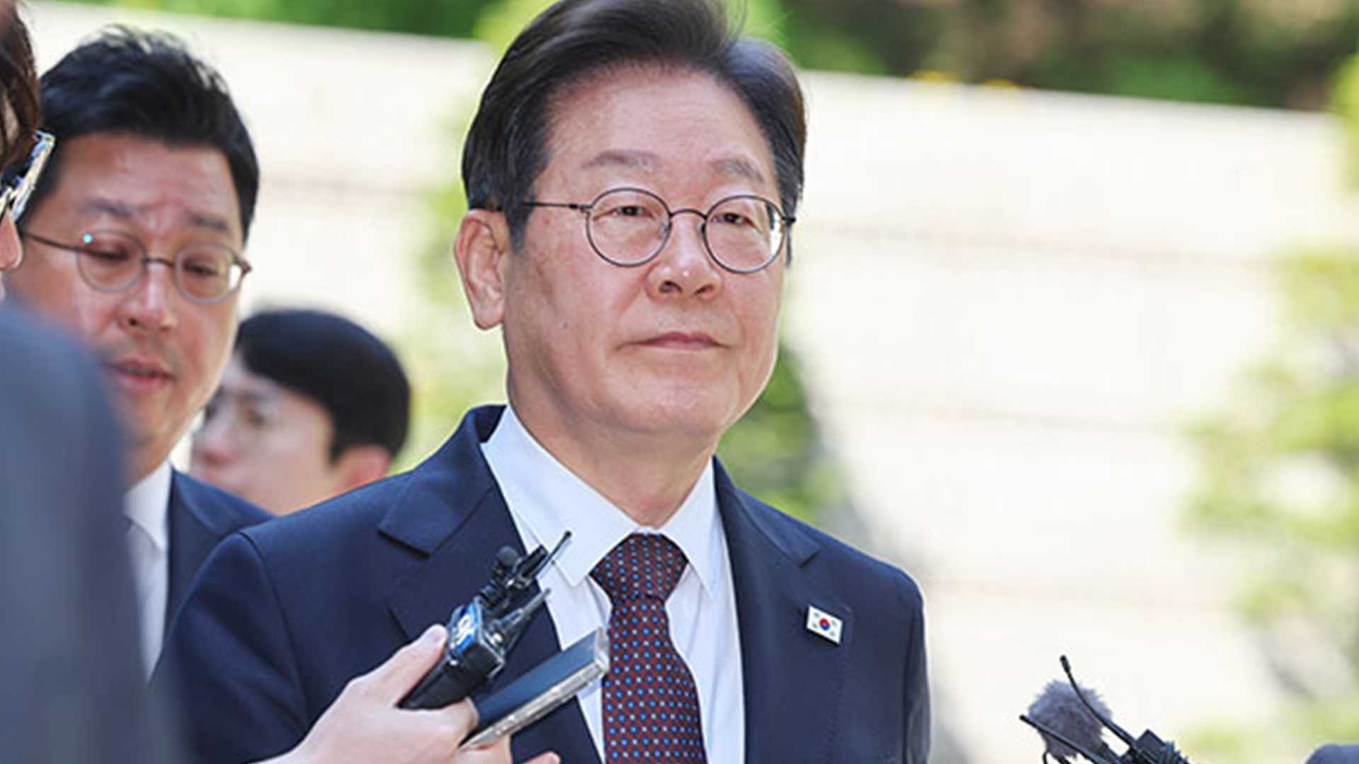 파기환송심 서류 본격 송달 시도…이재명 측, 공판기일 변경 신청