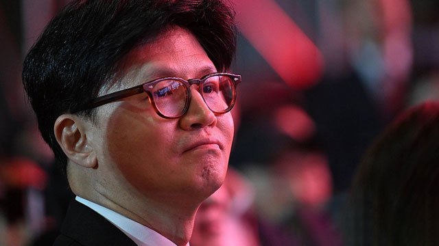 한동훈 “북한도 이렇게 안 한다”…안철수 “한밤 기습 쿠데타”