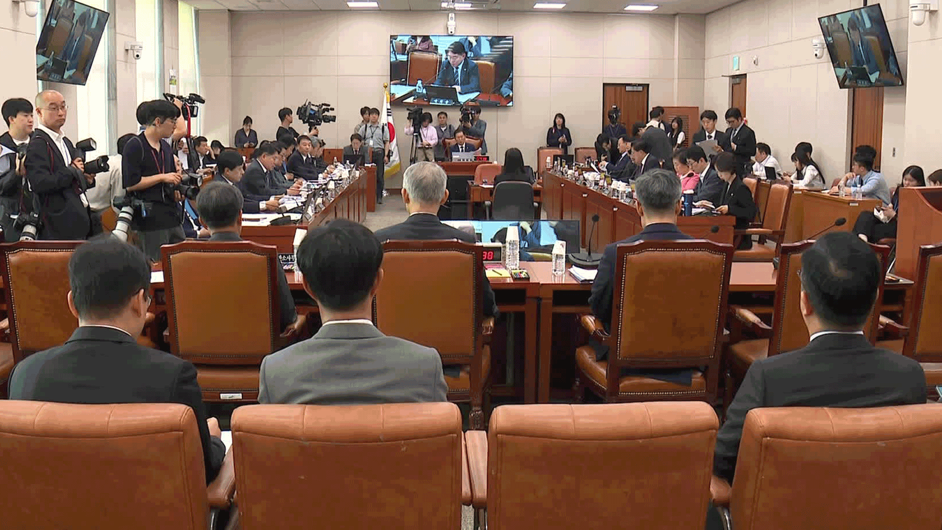 ‘허위사실공표 완화’ 선거법 개정안 통과…국민의힘 반발