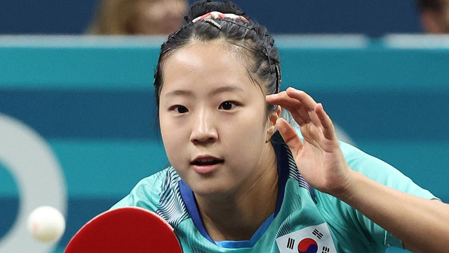 신유빈, 세계탁구선수권서 단식 1회전 4-0 승리…64강 선착