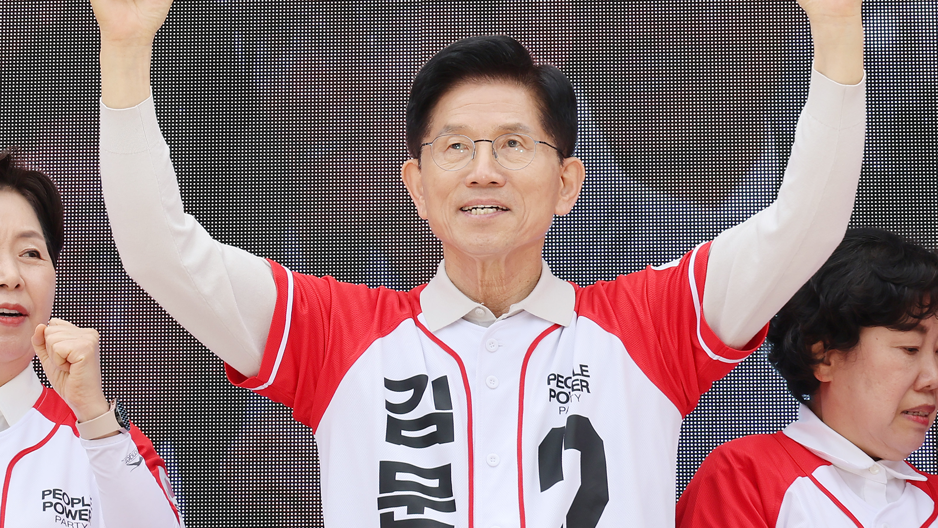 김문수 “규제 개혁으로 경제 판갈이”…이준석, 5·18 기념식 참석