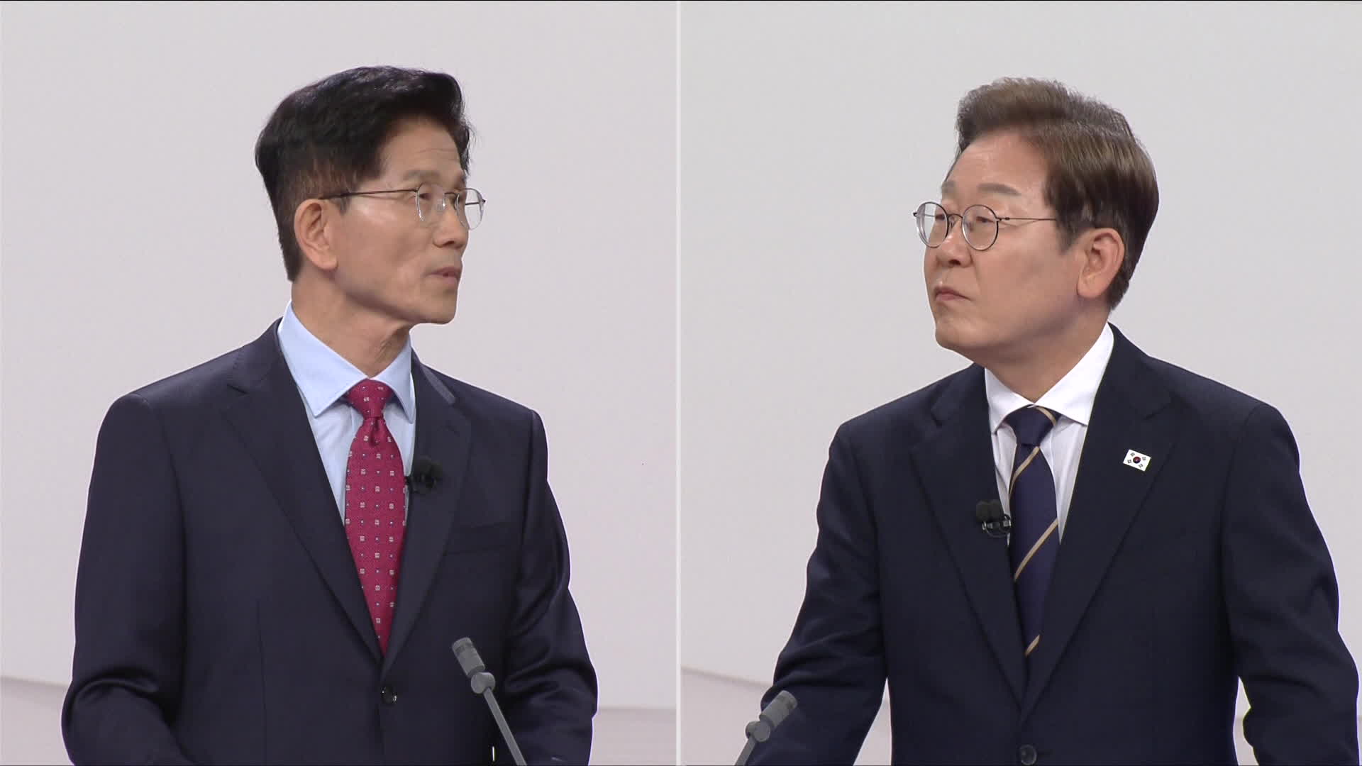 “이재명 개헌, 장기 집권 시도”…“김문수 개헌, 선거용 얕은 술수”
