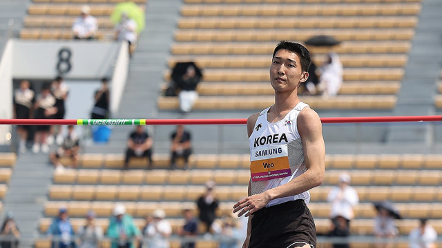 높이뛰기 우상혁, 한 번의 점프로 결선행…100ｍ 나마디 준결선