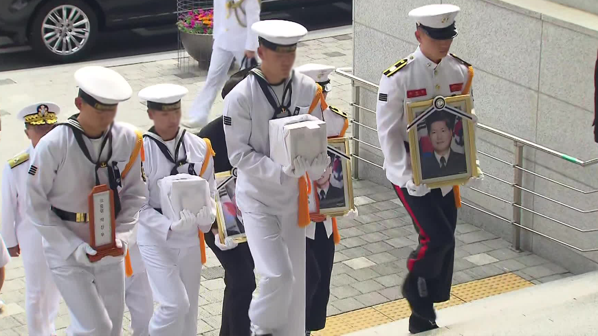 초계기 사고 순직장병 영결식…“숭고한 희생 헛되지 않게”