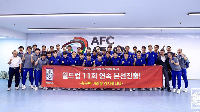 이 대통령 “축구대표팀 11회 연속 월드컵 본선 진출 축하…자랑스러워”
