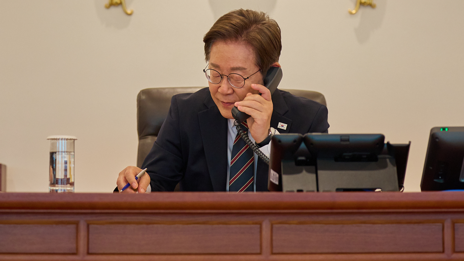 이 대통령 “속도감 있게 추경 편성”…한일정상 <br>첫 통화