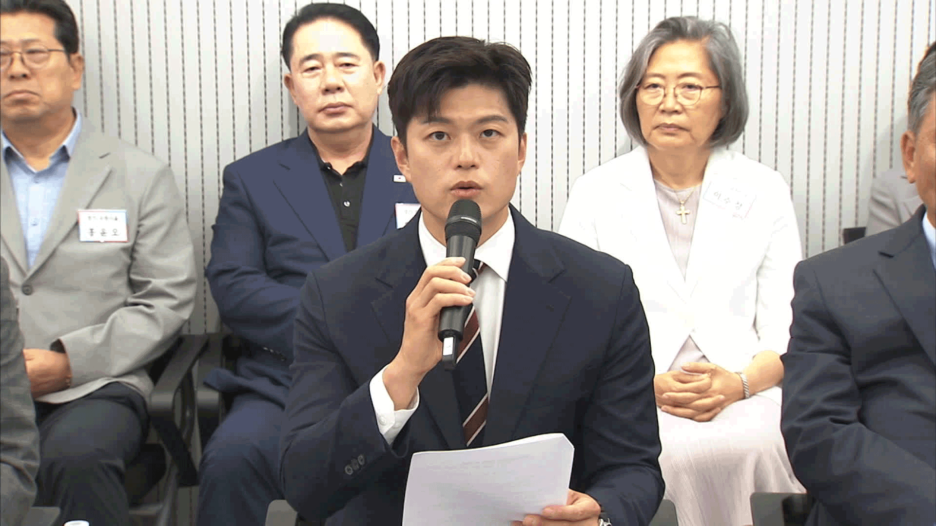 국민의힘, 일주일째 혼돈…김용태 “혁신없으면 당 사라질 것”