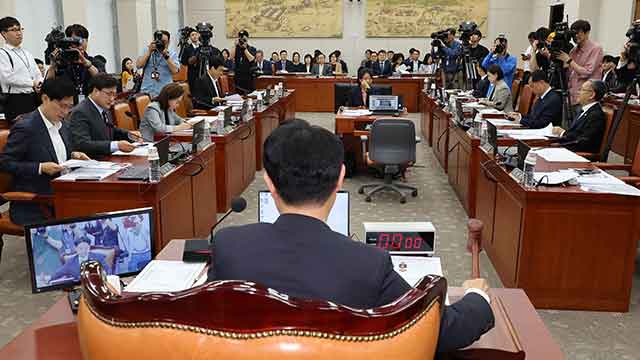 여야, ‘리박스쿨 관련 늘봄학교 수업’ 두고 공방…이주호 장관 끝내 불출석