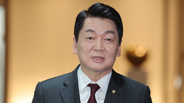 안철수, 이 대통령 재판 연기에 “법치주의 근간 뿌리 뽑는 결정”