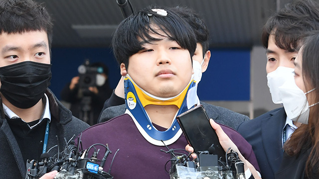 ‘박사방’ 조주빈, 미성년자 성폭행 2심 징역 5년…“1심 과하지 않아”