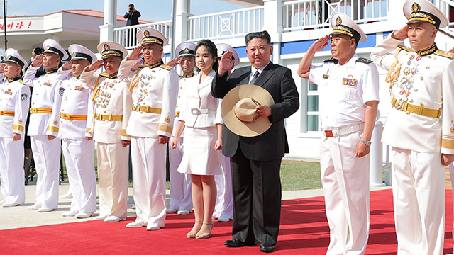 북, 좌초했던 구축함 ‘강건호’ 진수…사고 22일만