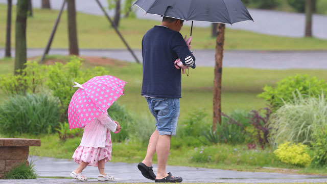 주말, 전국에 비…제주·남해안 시간당 30~50mm