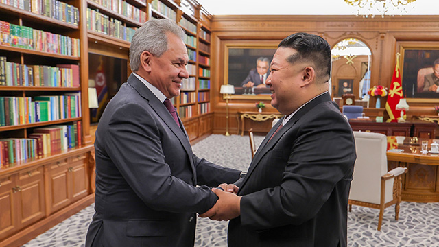 러시아 쇼이구 안보회의 서기, 2주만에 평양에서 김정은 다시 만나
