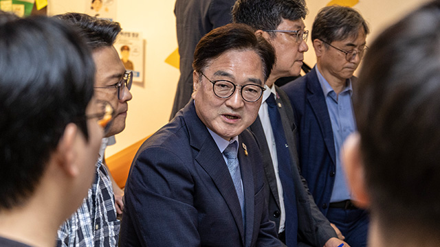 홈플러스 점주 만난 우원식 “MBK, 책임회피시 입법·행정조치로 대응”