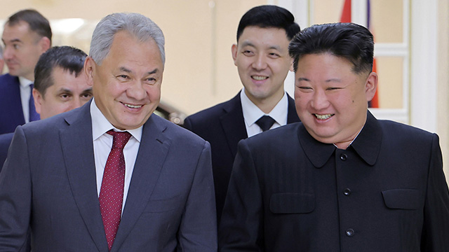 쇼이구 만난 김정은 “협조 확정하고 계획 수락”…‘파병’ 구체적 언급은 없어