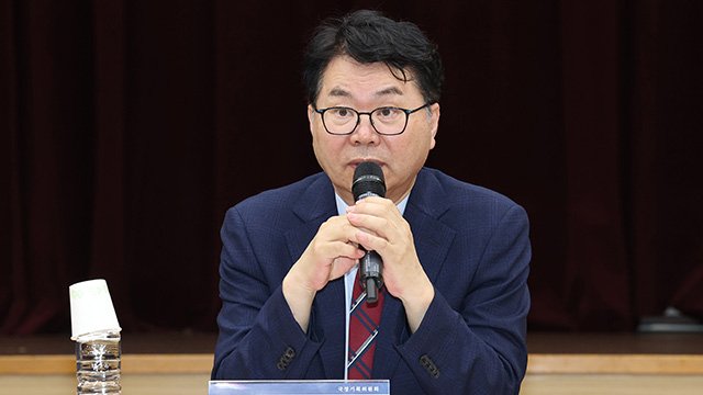 국정기획위 “노동시장 이중구조·임금격차, 전 부처가 해법 찾아야”