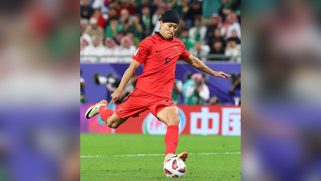 미트윌란 조규성, V자 그리며 훈련장 복귀…새 시즌 준비 ‘착착’