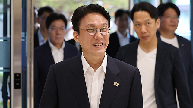 민주당, ‘김민석 재산의혹 수사’ 검찰에 “개혁 막으려는 것 아니길”