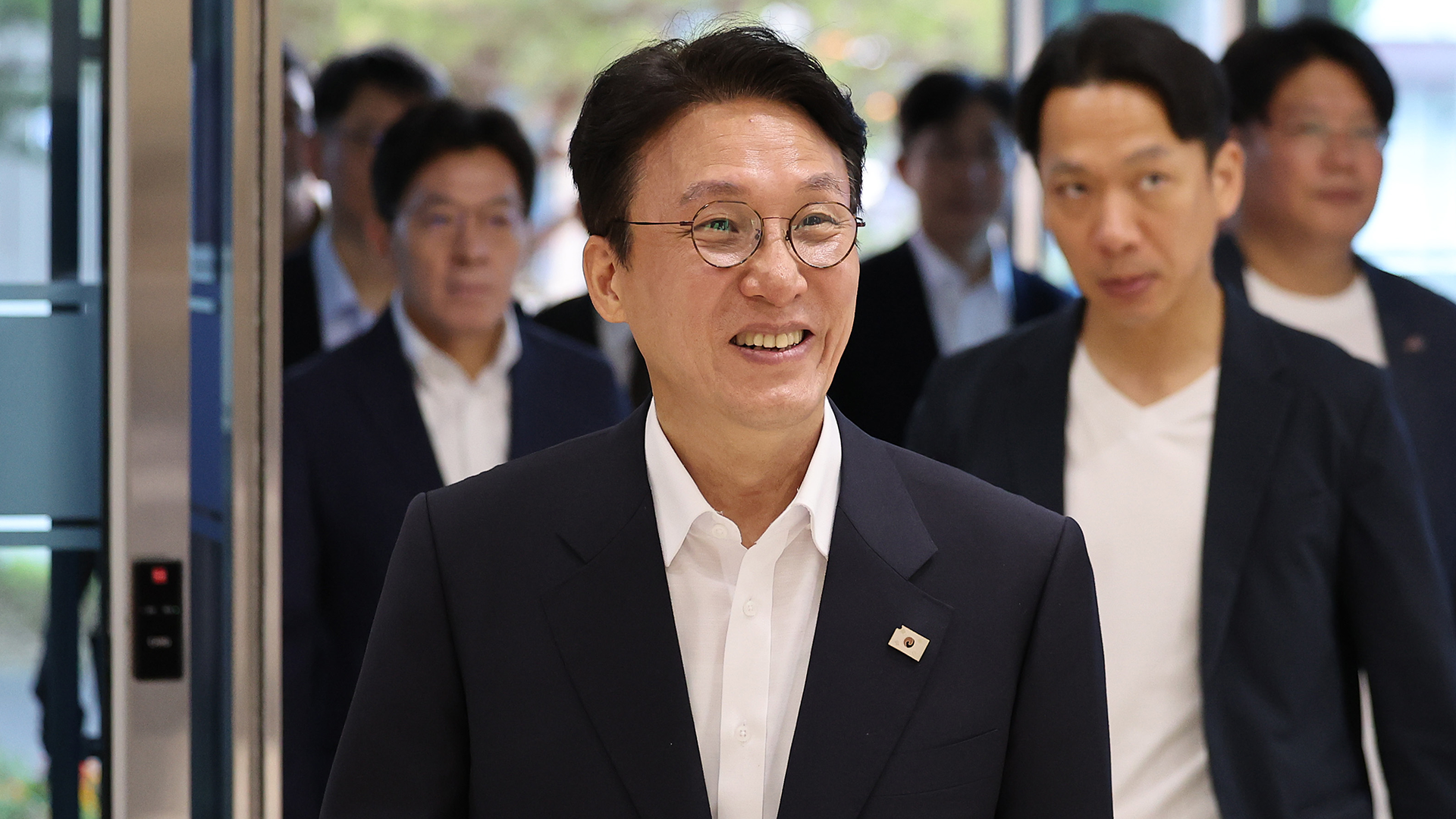 김민석 ‘5억 벌어 13억 지출’ 논란…‘증인 없는 청문회’ 확정