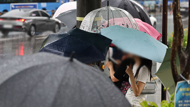 밤사이 남부지방 강하고 많은 비…중부는 오전에 짙은 안개