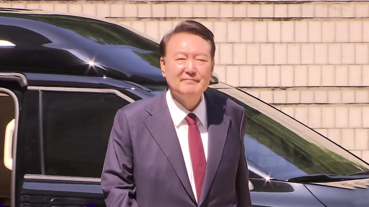 “지하 대기는 출석 불응”…특검, 윤 측에 최후 통첩